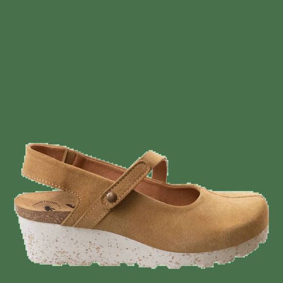 OTBT Shoes - NEW OTBT women's prog clog in beige